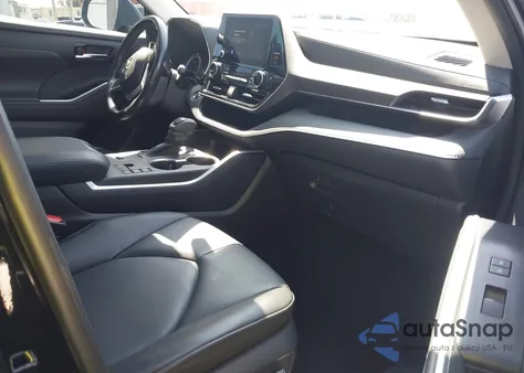 2023 Toyota Highlander Hybrid Xle z USA, uszkodzony, nr VIN 5TDKBRCH6PS574845